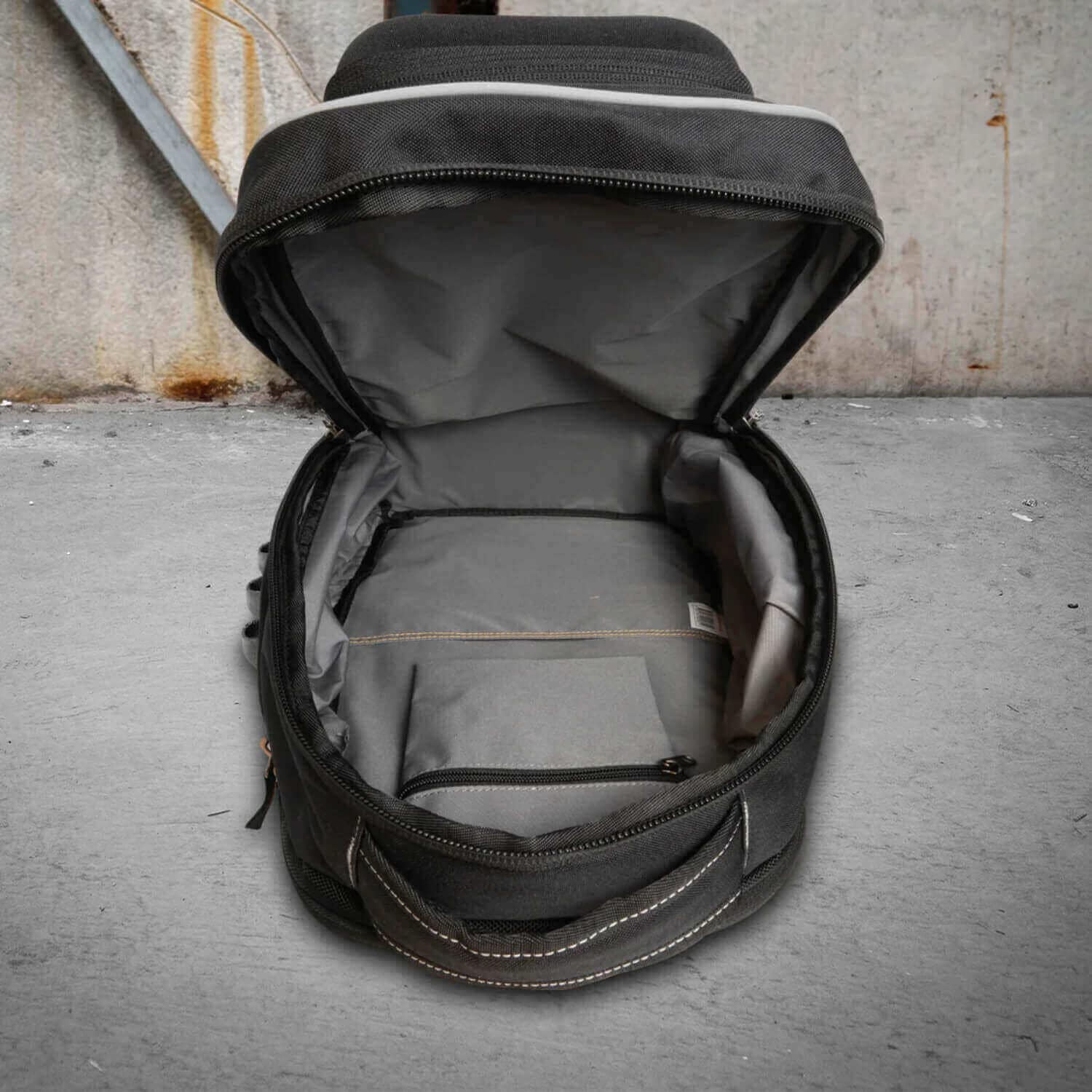 Rugged Xtremes - Small Laptop Backpack - Image 3